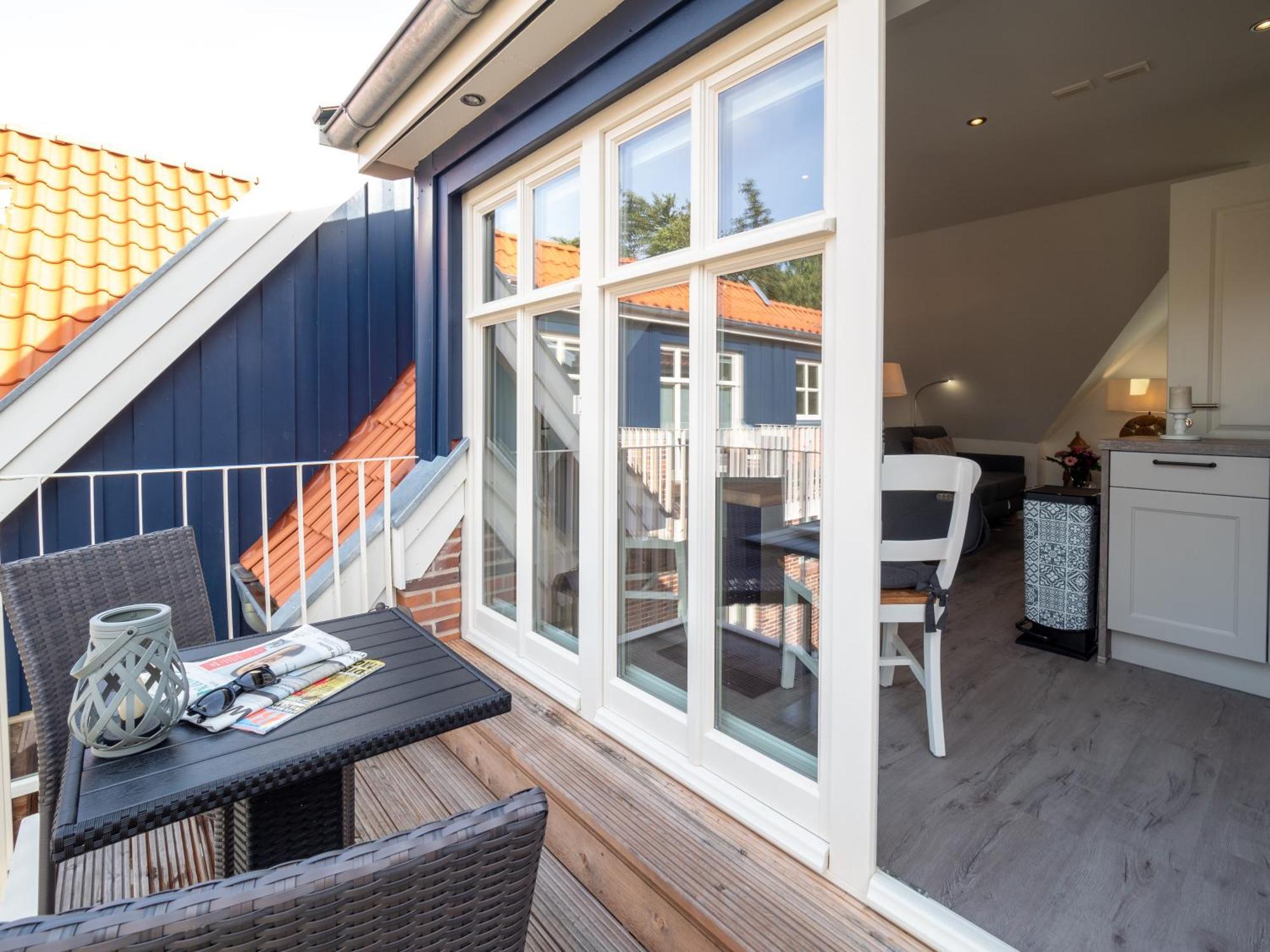 Inselsuenn Hotel Und Apartments Spiekeroog Exterior photo